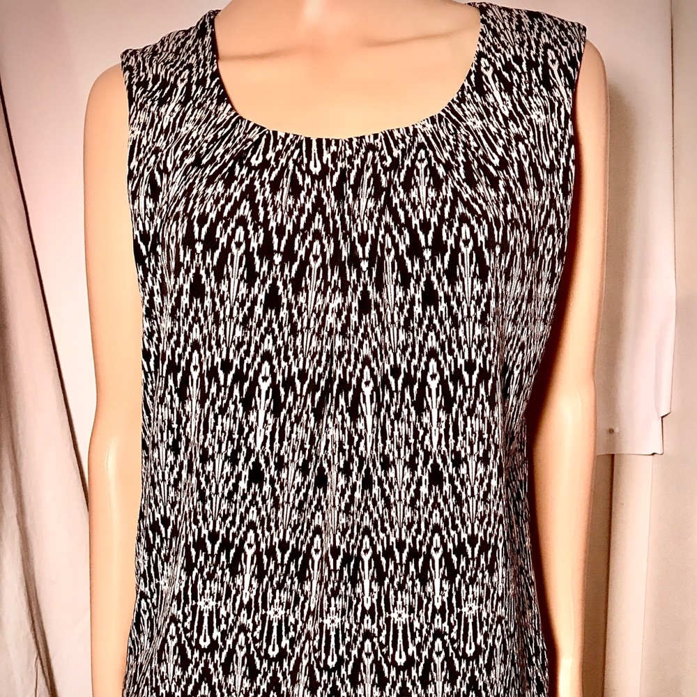 🔥BOGO🔥Evan Picone Black Label Sleeveless Top